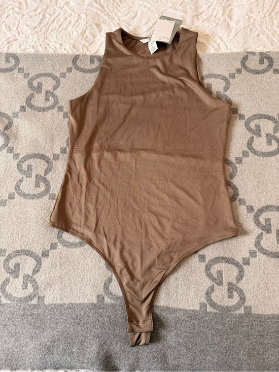 H&M Tops - NWT H&M Brown/Beige Sleeveless One-Piece Bodysuit